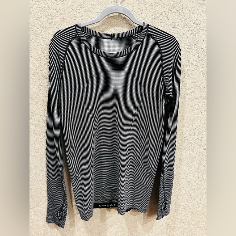 Lululemon Swiftly Tech Long Sleeve. Black & white pinstripe womens size 10